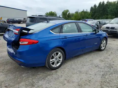 3FA6P0LU3JR259433 — 2018 Ford Fusion, foto 3 de Copart 28.09.2026, Parte trasera