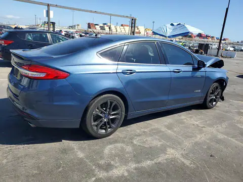 3FA6P0LU1JR207816 — 2018 Ford Fusion, zdjęcie 3 z Copart 23.10.2026, Przód