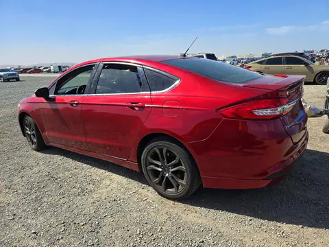 3FA6P0HDXJR240984 — 2018 Ford Fusion, photo 2 from Copart 23.10.2026, Minor dents and scratches