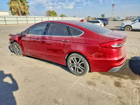 3FA6P0CD8KR134638 — 2019 Ford Fusion, zdjęcie 2 z Copart, Przód