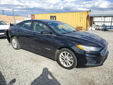 3FA6P0LU2KR207745 — 2019 Ford Fusion, foto 4 de Copart 28.10.2026, Parte trasera