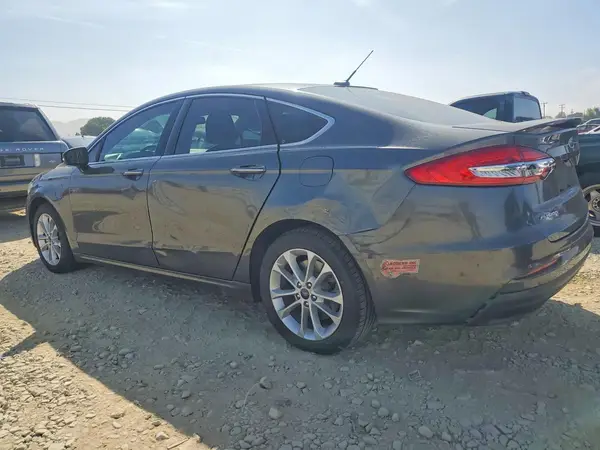 3FA6P0SU5LR171004 — 2020 Ford Fusion, zdjęcie 2 z Copart 30.09.2026, Przód