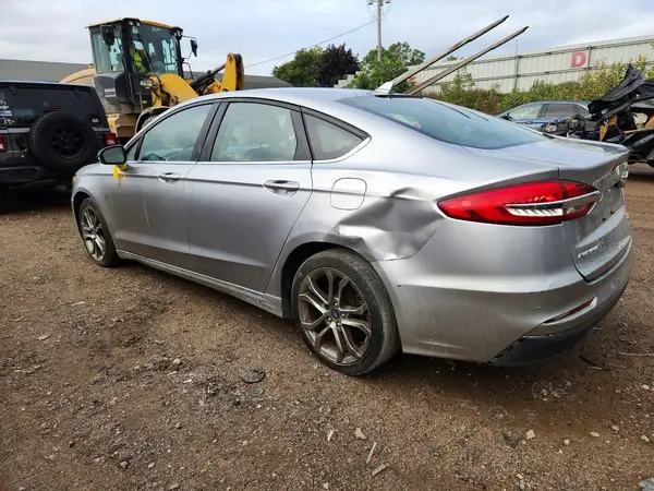 3FA6P0CD2LR175896 — 2020 Ford Fusion, фото 2 с аукциона Copart 15.10.2026, Боковая часть