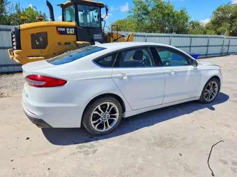 3FA6P0CD3LR130658 — 2020 Ford Fusion, foto 3 de Copart, Parte delantera
