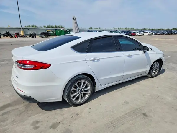 3FA6P0LU3LR151056 — 2020 Ford Fusion, фото 3 с аукциона Copart, Передняя часть