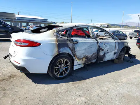 3FA6P0CD1LR178031 — 2020 Ford Fusion, zdjęcie 3 z Copart, Pożar