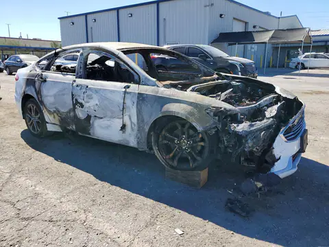 3FA6P0CD1LR178031 — 2020 Ford Fusion, zdjęcie 4 z Copart, Pożar