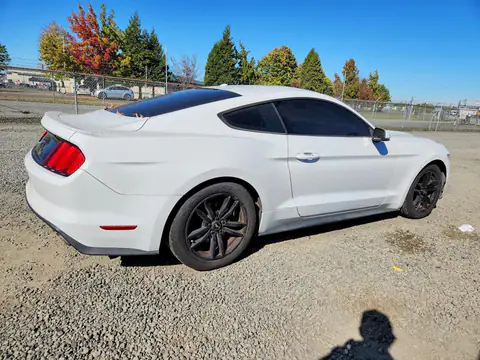 1FA6P8TH6G5227234 — 2016 Ford Mustang, photo 3 from Copart 13.10.2026, Minor dents and scratches