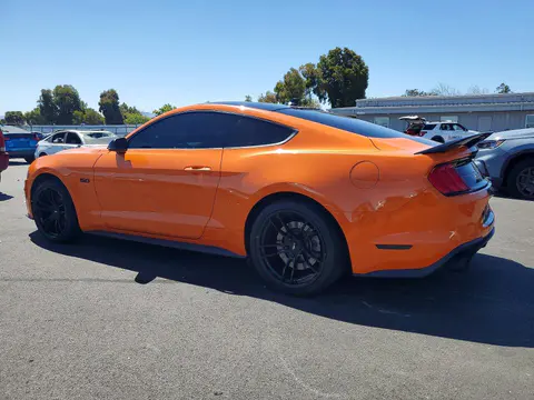 2021 Ford Mustang VIN 1FA6P8CF4M5107703 фото 2