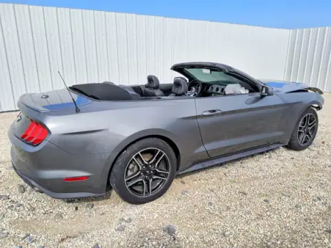 1FATP8UH5M5122293 — 2021 Ford Mustang, zdjęcie 3 z Copart 02.10.2026, Przód