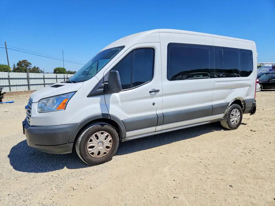 1FBAX2CM5GKB12077 Ford Transit 2016 — повреждение Задняя часть, фото до ремонта