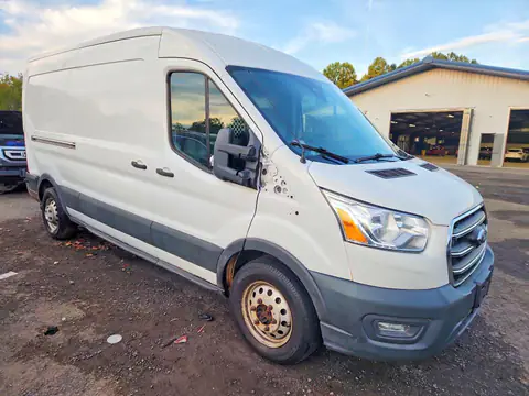 1FTBR2C81LKA07933 — 2020 Ford Transit, фото 4 с аукциона Copart 29.09.2026, Боковая часть