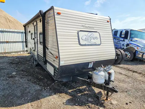 5ZT2CWKB1HJ114577 Forest River Clipper 2017 — Hail damage, before-repair photo