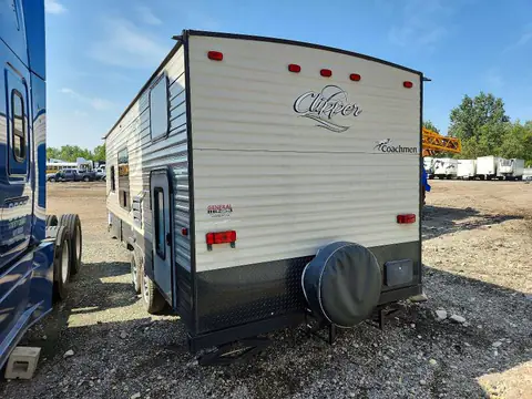 5ZT2CWKB1HJ114577 — 2017 Forest River Clipper, photo 3 from Copart 06.10.2026, Hail