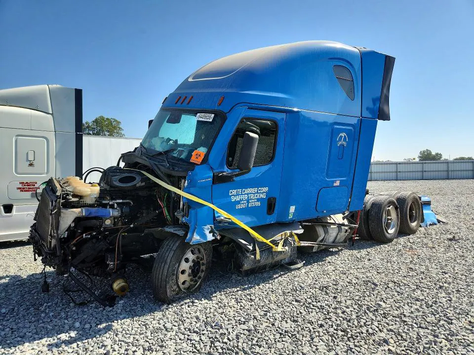 2021 Freightliner Cascadia 126 VIN 1FUJHHDR7MLMJ5737 фото 1