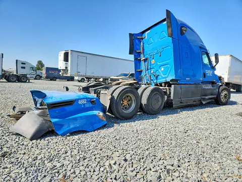 2021 Freightliner Cascadia 126 VIN 1FUJHHDR7MLMJ5737 фото 3