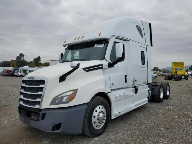 2021 FREIGHTLINER CASCADIA 126 VIN 3AKJHHDR1MSMS6446 фото 2