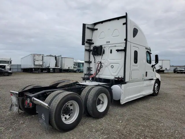 2021 FREIGHTLINER CASCADIA 126 VIN 3AKJHHDR1MSMS6446 фото 4