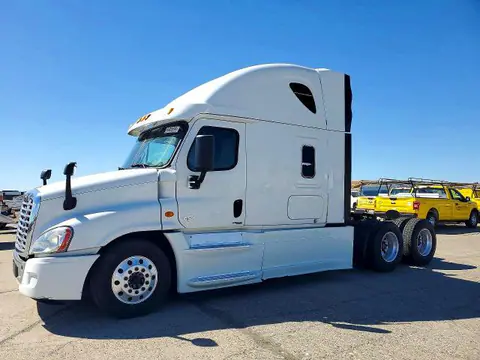 3AKJGLD52ESFV9322 — 2014 Freightliner Cascadia, Естественный износ (Normal Wear), фото до ремонта