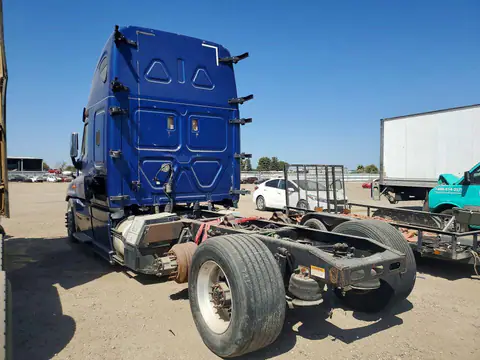 2014 FREIGHTLINER CASCADIA VIN 3AKJGLDV7ESFL8028 фото 2