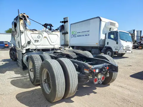 3AKJHHDV3MSMS0953 — 2021 Freightliner Cascadia, photo 2 from Copart 19.10.2026, Fire