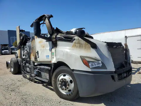 3AKJHHDV3MSMS0953 — 2021 Freightliner Cascadia, photo 4 from Copart 19.10.2026, Fire