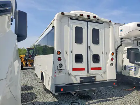 2013 FREIGHTLINER CHASSIS VIN 4UZADEDT1DCFF1403 фото 3