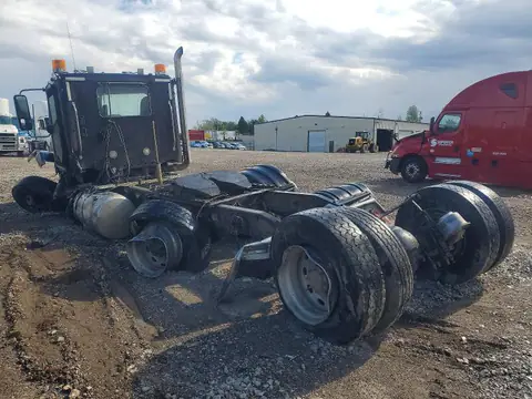 2014 FREIGHTLINER CORONADO VIN 3AKJGNDV4EDFT2932 фото 3
