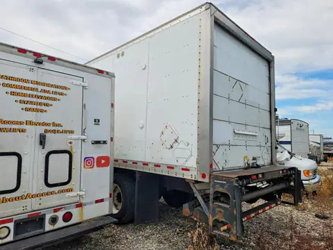 2012 FREIGHTLINER M2 VIN 1FVACXDT3CHBM7113 фото 2