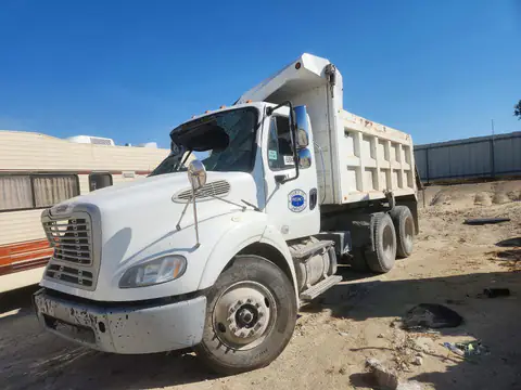 2015 FREIGHTLINER M2 VIN 1FVHC5DV7FHGS1105 фото 1