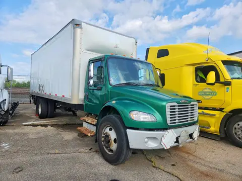 3ALACXDT6FDGM4084 — 2015 Freightliner M2, Разукомплектован (Stripped), фото до ремонта