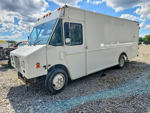 2000 FREIGHTLINER MT45 CHASSIS VIN 4UZA4FA44YCF32521 фото 1
