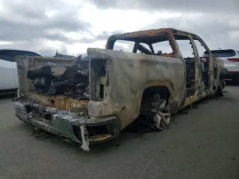3GTU9DED2LG174825 — 2020 GMC Sierra, zdjęcie 3 z Copart 22.10.2026, Pożar