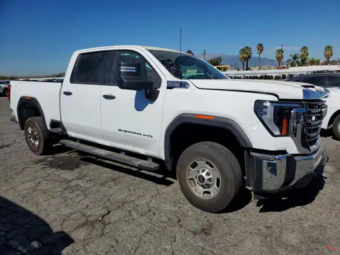 1GT4HLE76SF303446 — 2025 GMC Sierra, фото 4 з Copart 26.10.2026, Передня частина