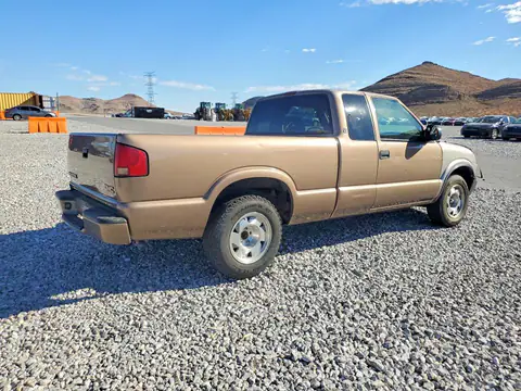 2002 GMC SONOMA VIN 1GTCS195328124683 фото 3