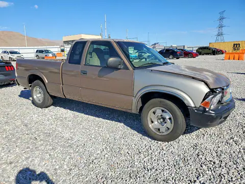 2002 GMC SONOMA VIN 1GTCS195328124683 фото 4