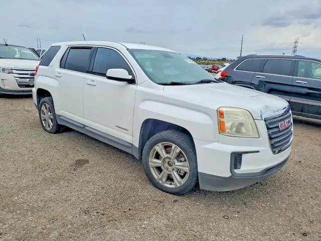 2GKALMEK0H6189060 — 2017 GMC Terrain, photo 4 from Copart 16.10.2026, Mechanical damage