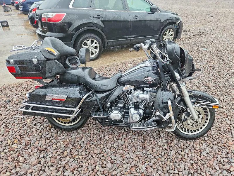 2013 HARLEY-DAVIDSON FLHTCU VIN 1HD1FCM12DB644700 фото 1