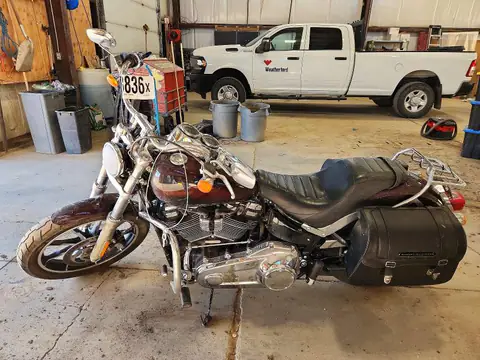 5HD1YNJB7KB036258 — 2019 Harley-Davidson FXLR, foto 3 de Copart 29.10.2026, Parte delantera