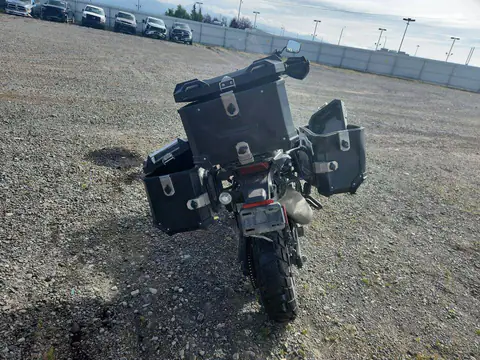 1HD1ZES1XMB311005 — 2021 Harley-Davidson RA1250, foto 4 de Copart 27.10.2026, Daños en todo el vehículo
