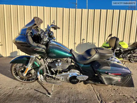 2021 Harley-Davidson Fltrxs VIN 1HD1KTP15MB642673 фото 3