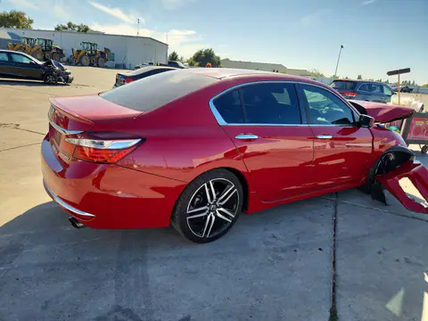1HGCR2F59HA114748 — 2017 Honda Accord, zdjęcie 3 z Copart 26.10.2026, Przód