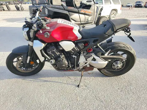 JH2SC8011KK100288 — 2019 Honda Cb, photo 3 from Copart, Side