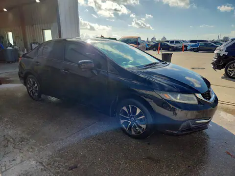 19XFB2F8XFE214877 — 2015 Honda Civic, zdjęcie 4 z Copart 21.10.2026, Zalanie