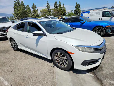 2HGFC2F73HH521191 — 2017 Honda Civic, photo 4 from Copart 13.10.2026, Minor dents and scratches
