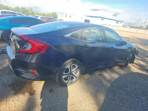 2HGFC2F55HH018843 — 2017 Honda Civic, фото 3 з Copart 22.09.2026, Передня частина