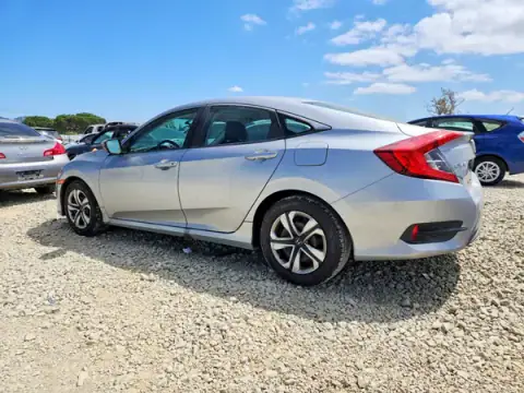 19XFC2F58HE224751 — 2017 Honda Civic, photo 2 from Copart 22.09.2026, Front end