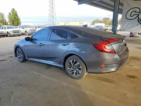 2017 Honda Civic VIN 19XFC2F7XHE063272 фото 2