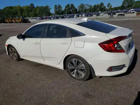 2HGFC1F79HH632323 — 2017 Honda Civic, photo 2 from Copart, Front end