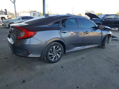 2017 Honda Civic VIN 19XFC2F70HE018471 фото 3